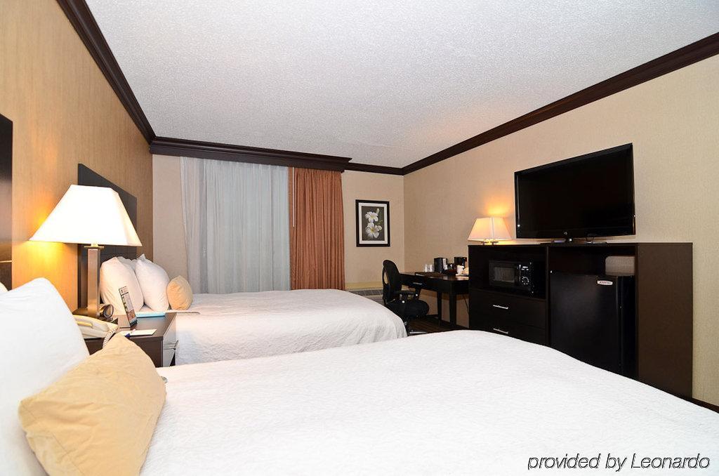 Wyndham Garden Schaumburg Chicago Northwest Hotel Room photo