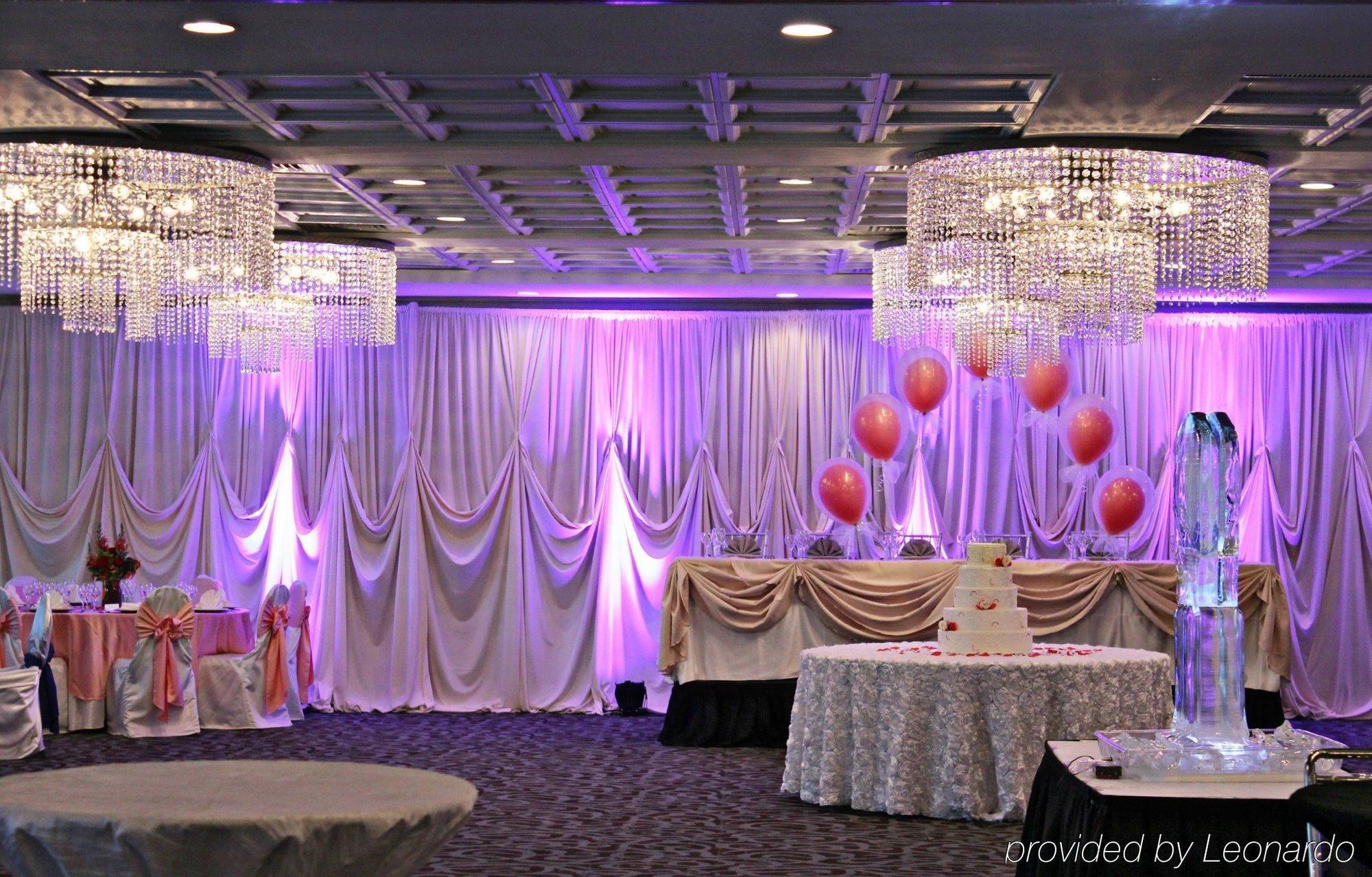 Wyndham Garden Schaumburg Chicago Northwest Hotel Restaurant photo